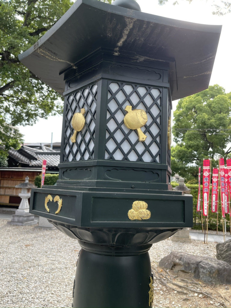 打ち出の小槌　灯籠